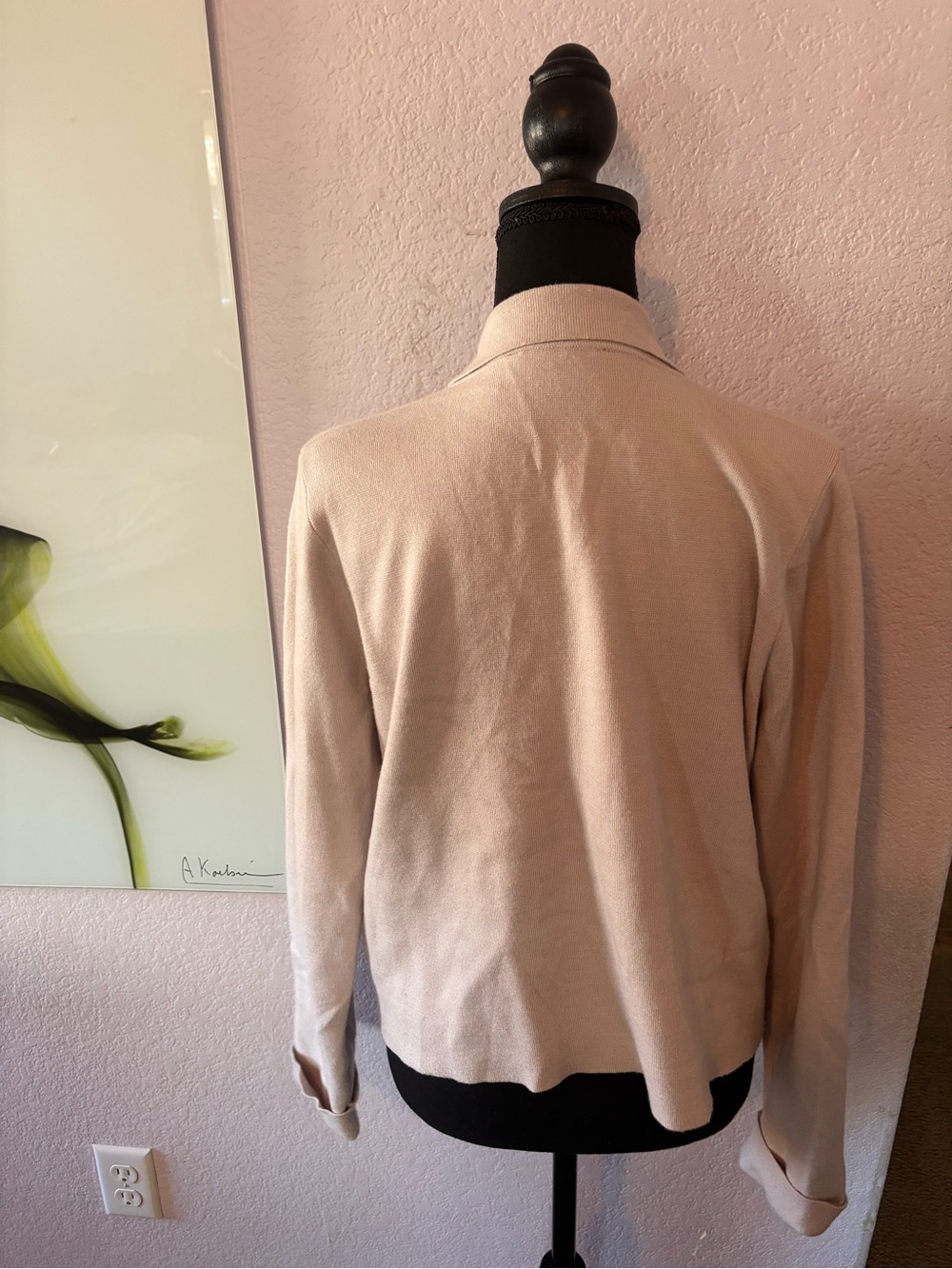 Tahari shirt size medium - Picture 4 of 6